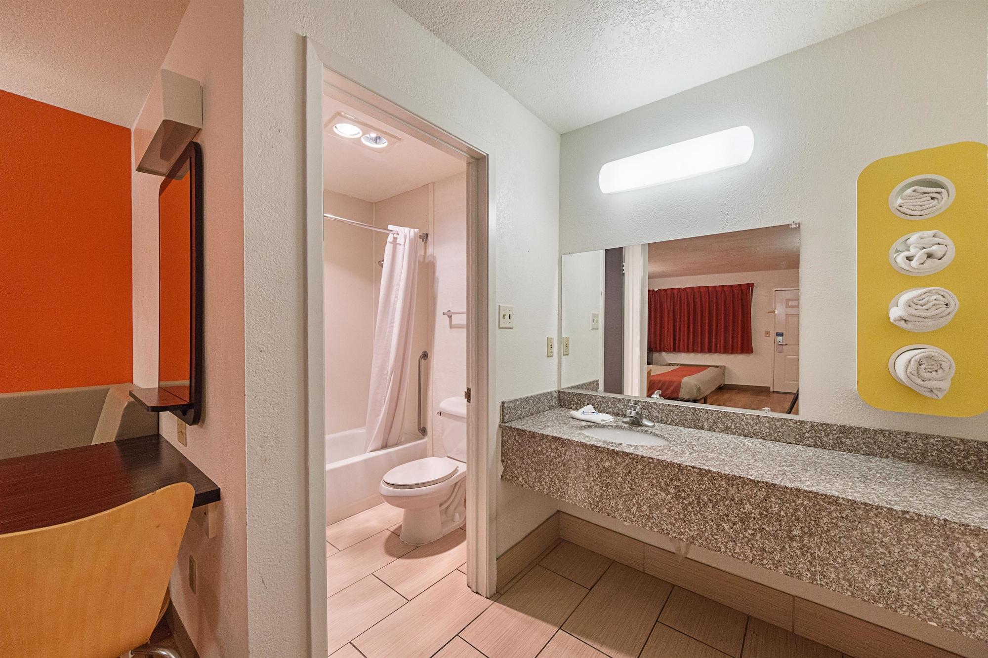 Motel 6-San Antonio, Tx - Fiesta Trails المظهر الخارجي الصورة