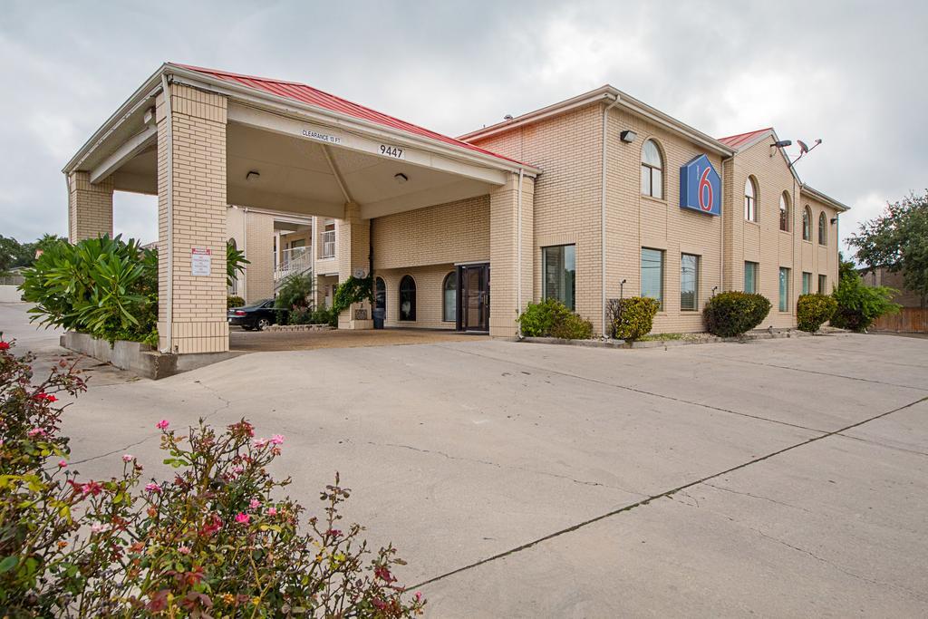 Motel 6-San Antonio, Tx - Fiesta Trails المظهر الخارجي الصورة